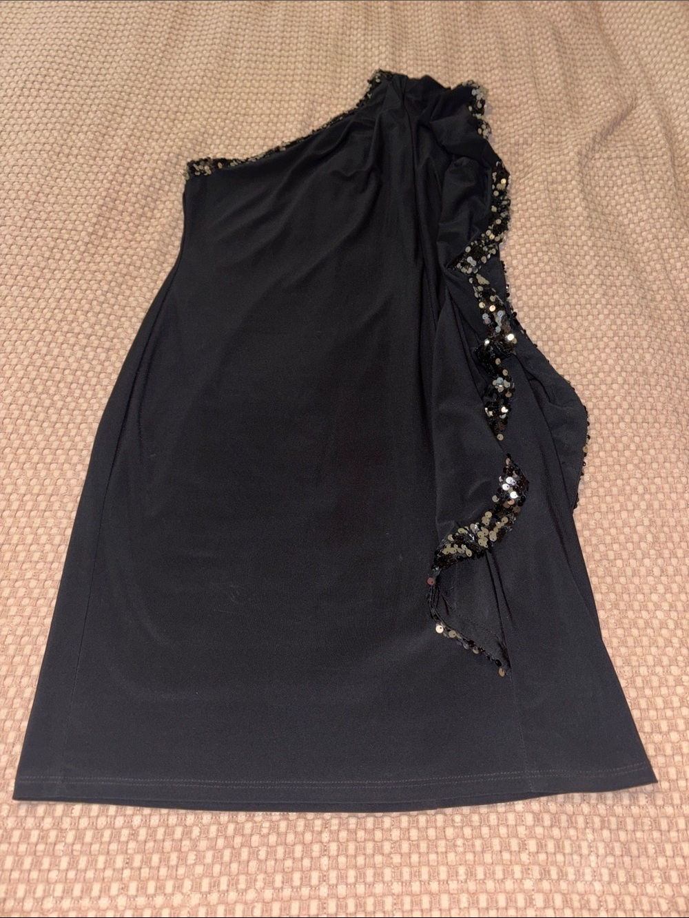 Betsy & Adam One-Shoulder Black Sequin Trim Cocktail Dress size 6